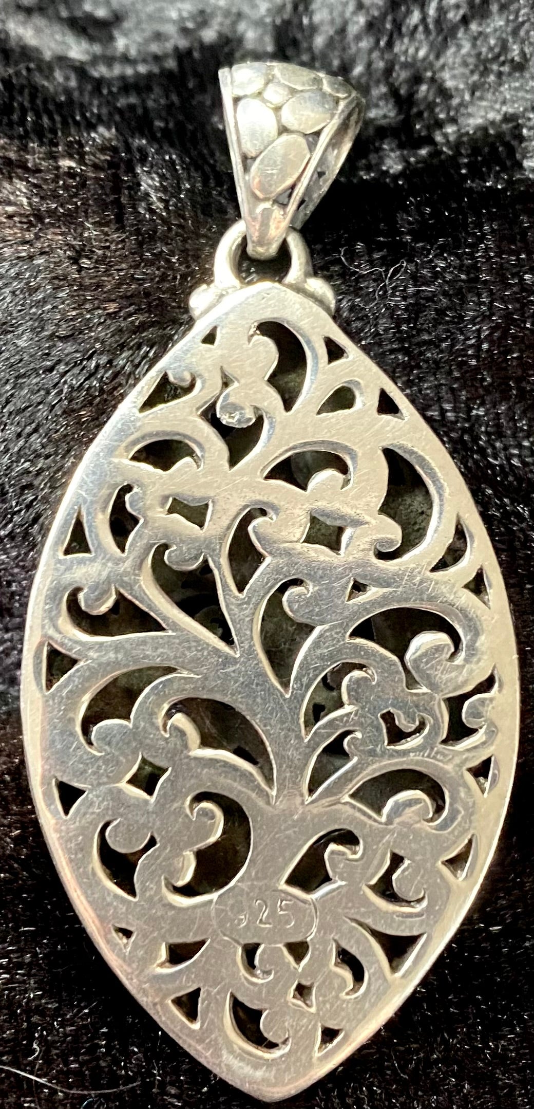 Stunning Balinese Silver Pendant