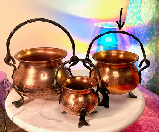 Fabulous Vintage 1970s French Copper Cauldron with Cast Iron Handle- comes with ingredients and instructions for Cauldron Connection Spell✨
